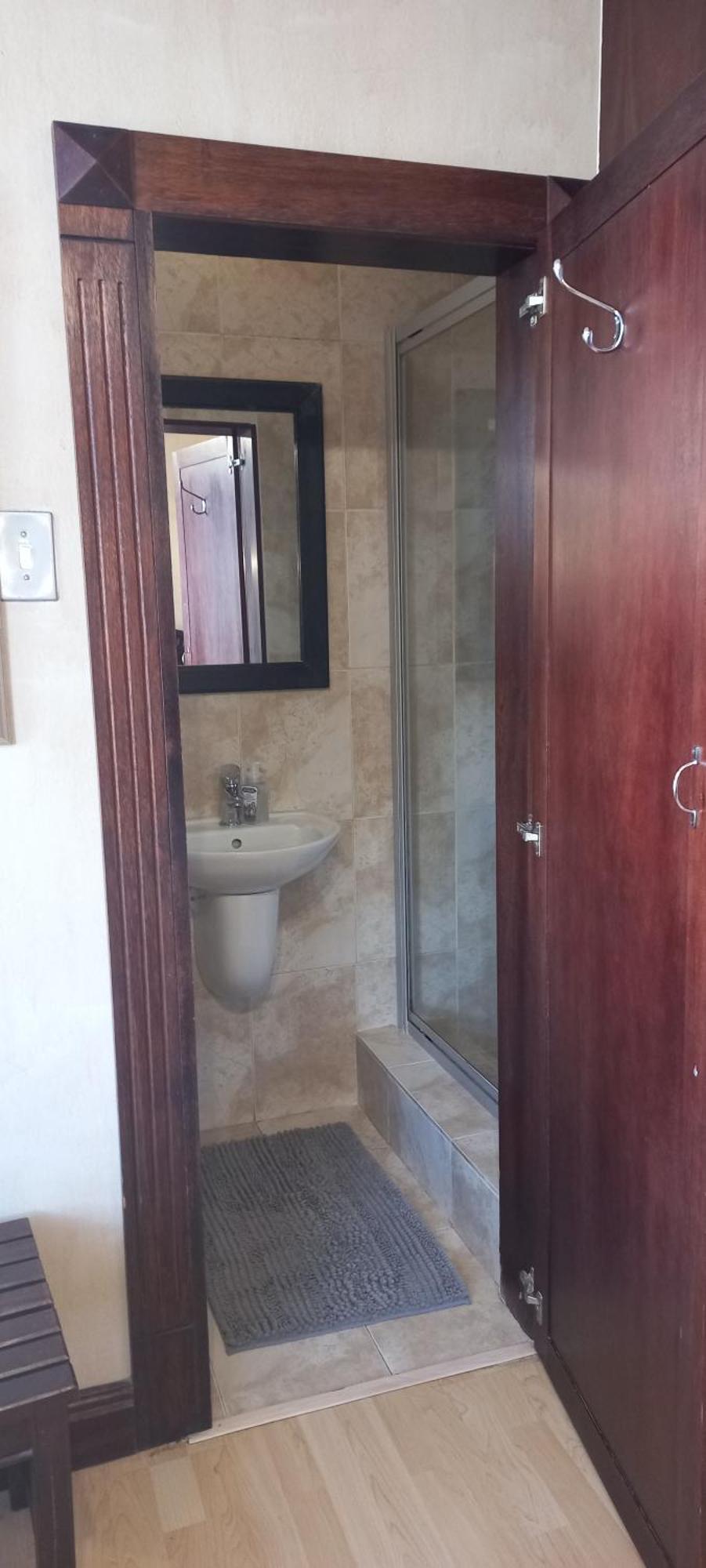 The Wooden Leg Guesthouse Kleinmond Exteriör bild