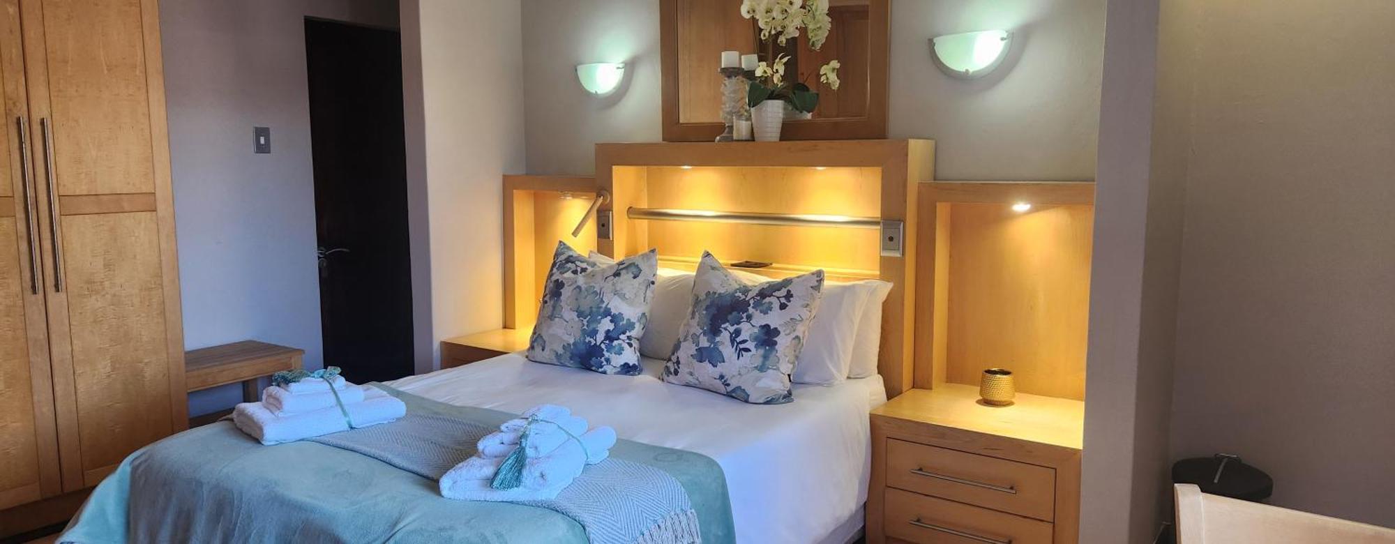 The Wooden Leg Guesthouse Kleinmond Exteriör bild