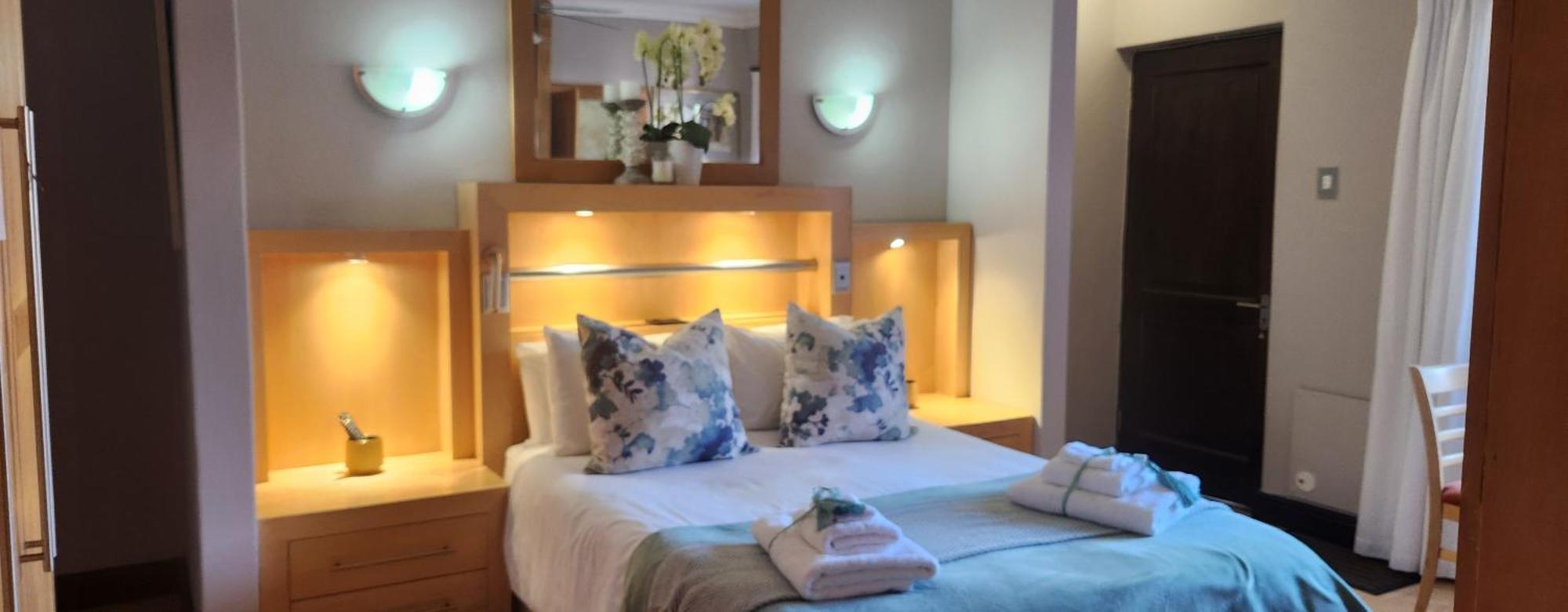 The Wooden Leg Guesthouse Kleinmond Exteriör bild