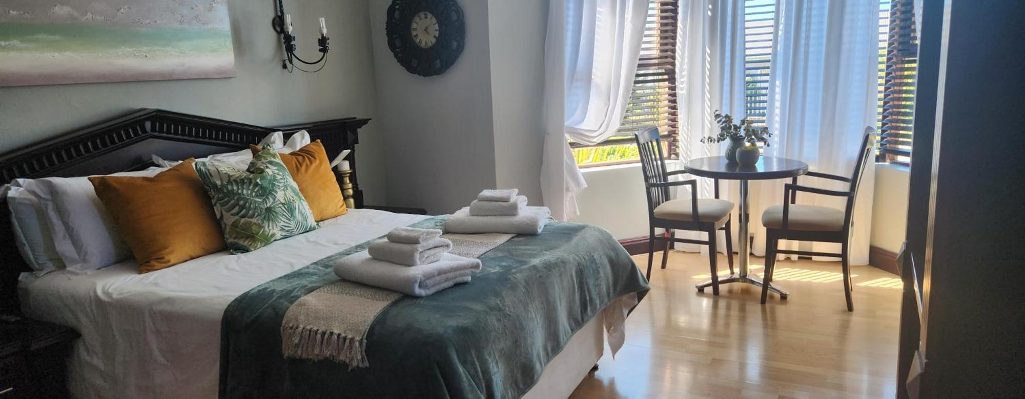 The Wooden Leg Guesthouse Kleinmond Exteriör bild